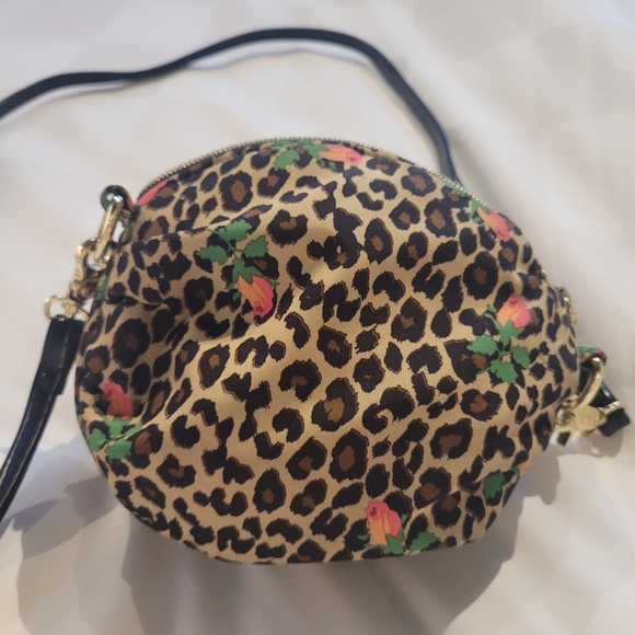 Betsey Johnson Cross Body Bag - Picture 7 of 9